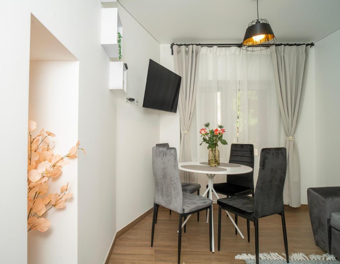 Downhill Apartment On The Groundfloor Kaunas Kültér fotó
